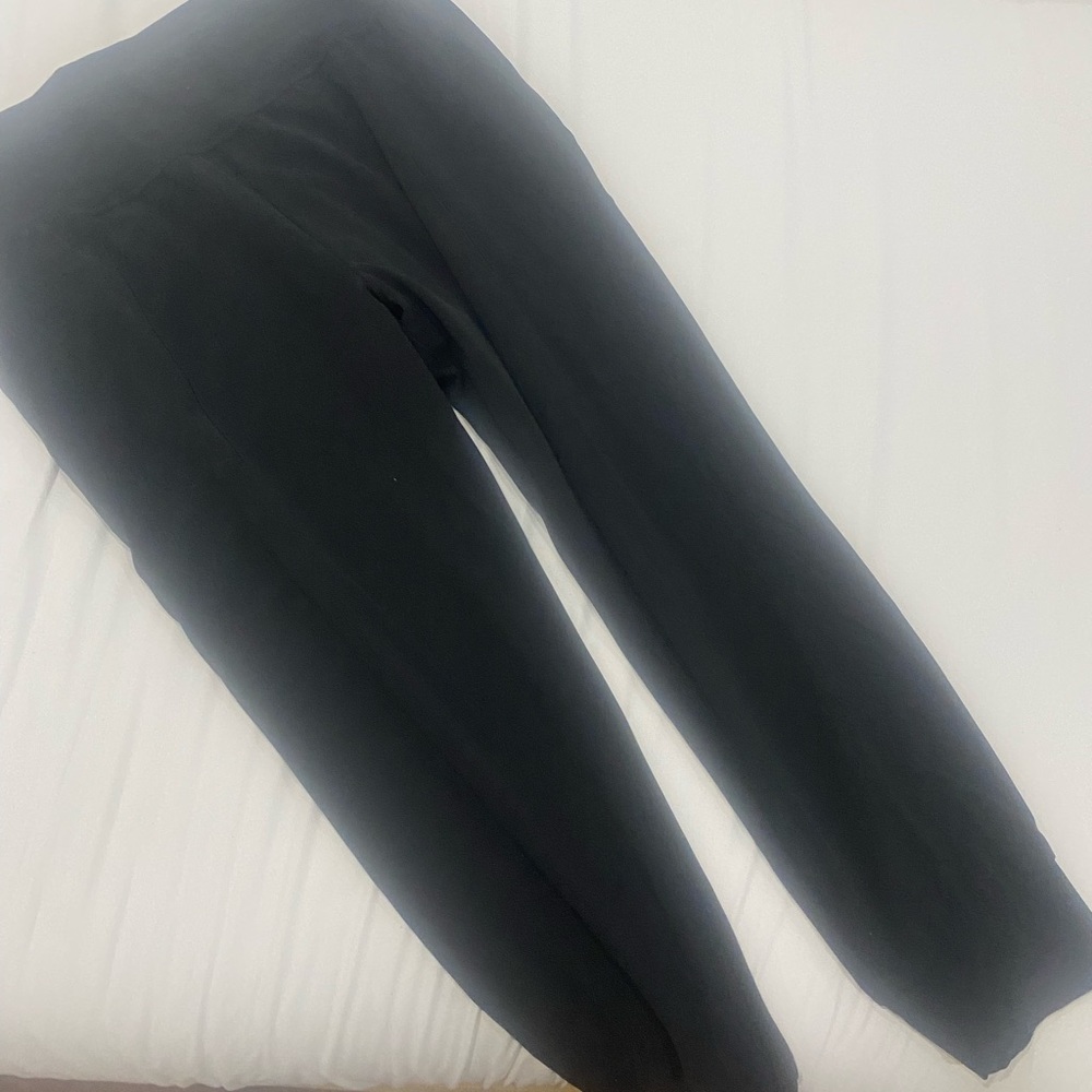 Athleta salutation joggers